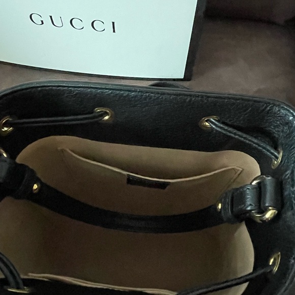 Gucci bucket bag - gently used - Picture 2 of 3